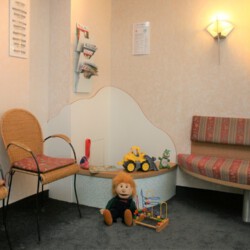 Wartezimmer Wartezimmer HNO-Praxis Straub Hockenheim