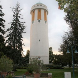 Wasserturm schräg gegenüber der Praxis Hockenheimer Wasserturm schräg gegenüber der HNO-Praxis Straub Hockenheim